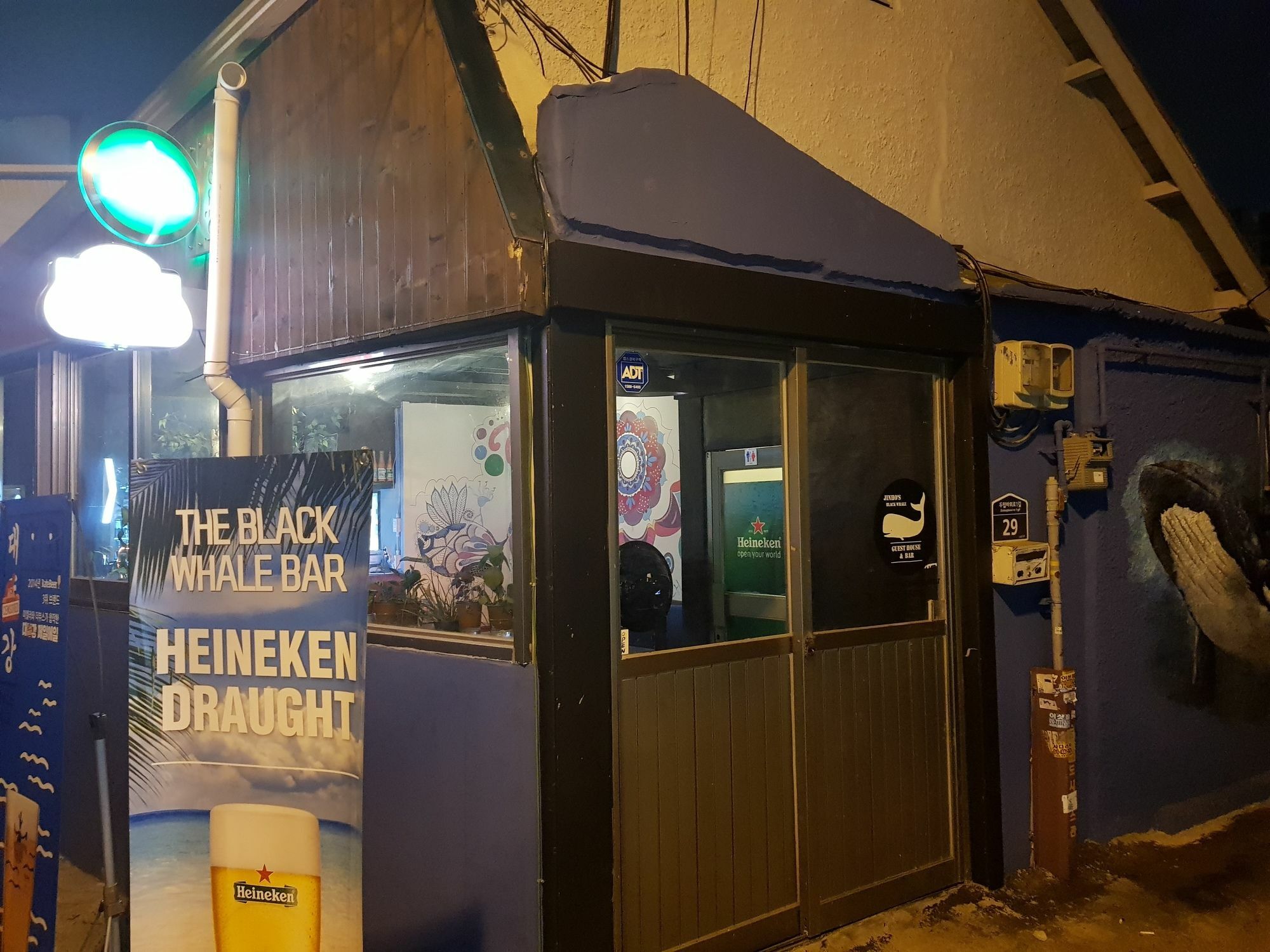 Jinho'S Black Whale Guest House & Bar سيول المظهر الخارجي الصورة